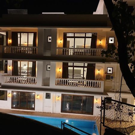 Celebrations - Vagator - Goa Hotel ภายนอก รูปภาพ